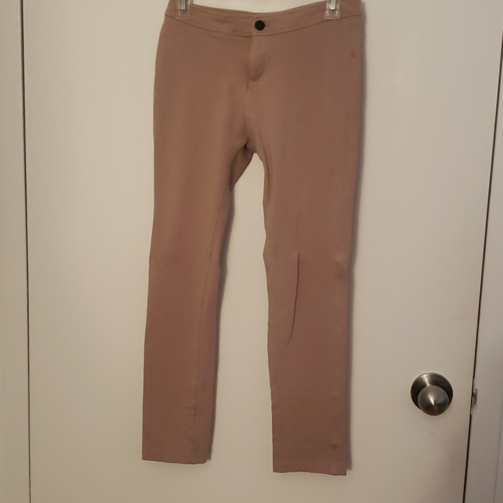 LAST CHANCE! DONATING 4/1! F21 khaki stretch skinny pants in size medium - Picture 1 of 2